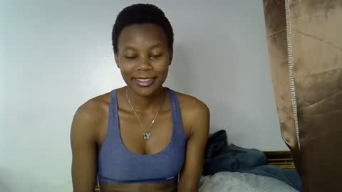Snapshot of prettycoco_ chatting on April 2026 01:28:01 PM coco online show from April 2026 01:28:01 PM