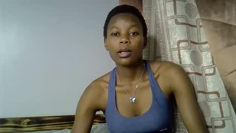 Snapshot of prettycoco_ chatting on May 2026 01:37:02 PM coco online show from May 2026 01:37:02 PM