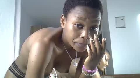 Snapshot of prettycoco_ chatting on May 2026 02:33:02 PM coco online show from May 2026 02:33:02 PM