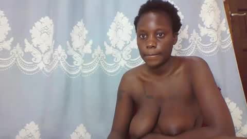 Snapshot of prettydarkskin002 chatting on February 2025 10:11:02 PM SHANIA online show from February 2025 10:11:02 PM