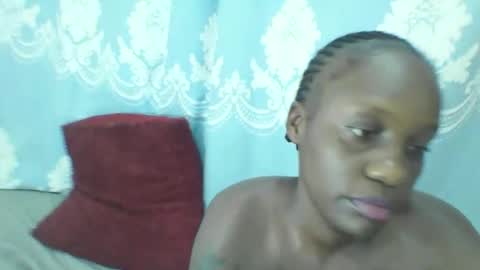 Snapshot of prettydarkskin002 chatting on February 2025 07:19:02 PM SHANIA online show from February 2025 07:19:02 PM
