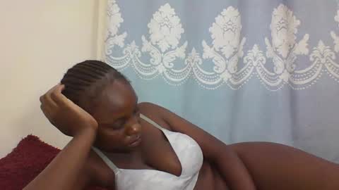 Snapshot of prettydarkskin002 chatting on February 2025 04:30:02 PM SHANIA online show from February 2025 04:30:02 PM