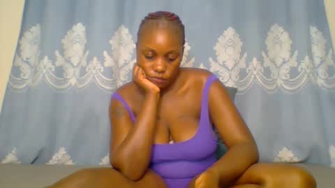 Snapshot of prettydarkskin002 chatting on November 2025 01:13:02 PM SHANIA online show from November 2025 01:13:02 PM