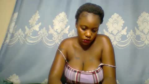 Snapshot of prettydarkskin002 chatting on November 2025 08:03:01 AM SHANIA online show from November 2025 08:03:01 AM