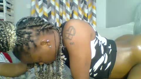 Snapshot of prettyela chatting on October 2025 10:44:02 PM PrettyEla online show from October 2025 10:44:02 PM