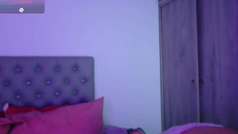 Emma  online show from December 2025 09:43:02 PM