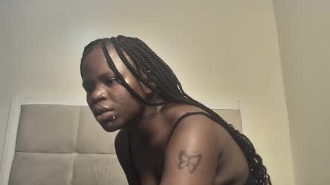 Snapshot of prettyeve25 chatting on October 2025 04:39:02 PM eve online show from October 2025 04:39:02 PM