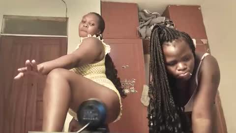 Snapshot of prettyeve25 chatting on October 2025 11:00:02 AM eve online show from October 2025 11:00:02 AM