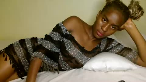 Snapshot of prettygoddess1 chatting on June 2026 05:13:02 AM Mary online show from June 2026 05:13:02 AM