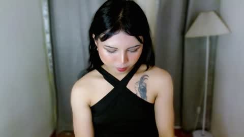Snapshot of prettyjulian chatting on October 2025 05:08:01 AM SEXY JULIA online show from October 2025 05:08:01 AM