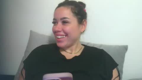 prettyjulliette online show from December 2025 02:22:02 PM