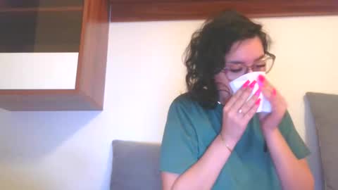 prettyjulliette online show from December 2025 02:23:02 PM