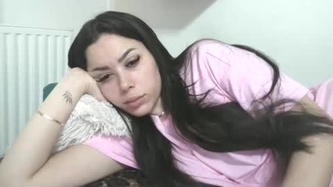 prettyjulliette online show from April 2026 02:57:01 PM