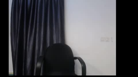 Snapshot of prettymia9 chatting on November 2025 09:52:02 PM mia online show from November 2025 09:52:02 PM