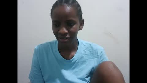 nana online show from December 2025 01:02:01 AM