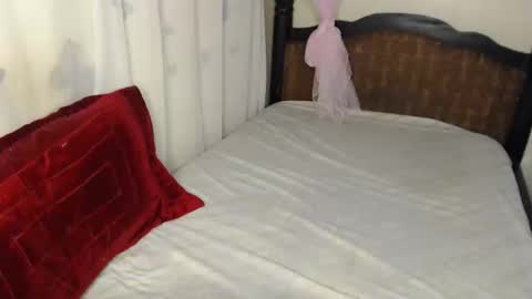 prettypavin online show from November 2025 05:40:02 AM