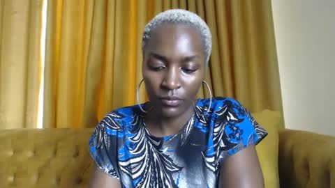 Snapshot of prettyquee chatting on December 2024 08:44:02 AM sasha online show from December 2024 08:44:02 AM