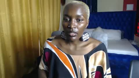 Snapshot of prettyquee chatting on January 2025 09:48:01 AM sasha online show from January 2025 09:48:01 AM