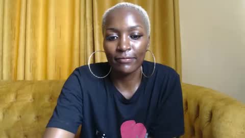 Snapshot of prettyquee chatting on January 2025 06:11:01 AM sasha online show from January 2025 06:11:01 AM