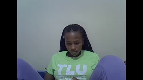 Snapshot of prettyqueenn1 chatting on January 2025 12:20:02 PM sharon online show from January 2025 12:20:02 PM