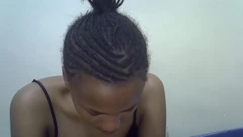 Snapshot of prettyqueenn1 chatting on February 2025 04:15:02 AM sharon online show from February 2025 04:15:02 AM