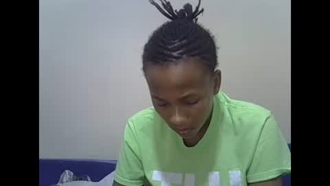 Snapshot of prettyqueenn1 chatting on February 2025 02:15:01 AM sharon online show from February 2025 02:15:01 AM