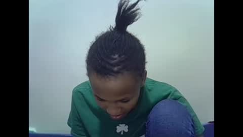 Snapshot of prettyqueenn1 chatting on February 2025 10:25:01 PM sharon online show from February 2025 10:25:01 PM