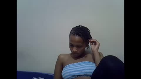 Snapshot of prettyqueenn1 chatting on March 2025 09:48:02 PM sharon online show from March 2025 09:48:02 PM