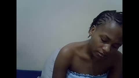 Snapshot of prettyqueenn1 chatting on March 2025 02:39:01 AM sharon online show from March 2025 02:39:01 AM