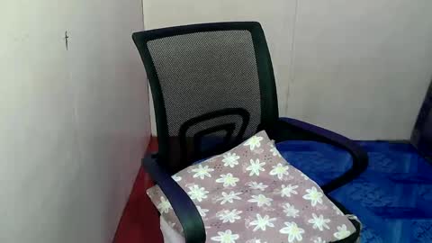 Snapshot of prettyslutbabe chatting on December 2024 04:39:02 AM prettyslutbabe online show from December 2024 04:39:02 AM