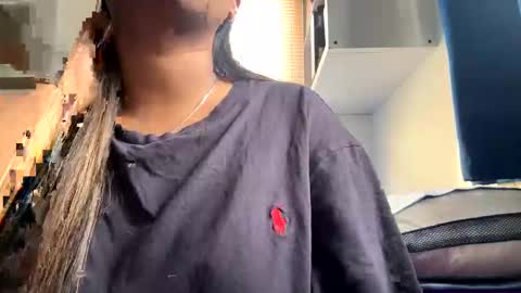 Snapshot of prettyyalisha chatting on April 2026 02:35:01 PM prettyyalisha online show from April 2026 02:35:01 PM