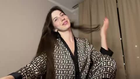 Snapshot of prettyyy_angel chatting on April 2026 07:08:02 PM prettyyy_angel online show from April 2026 07:08:02 PM