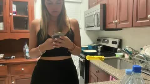 prettyyykittyyy22 online show from November 2025 12:11:02 AM