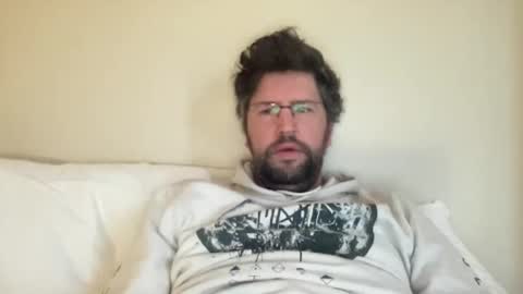 Snapshot of previewh chatting on May 2026 06:44:02 AM PreviewH online show from May 2026 06:44:02 AM