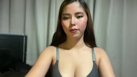 Snapshot of pricelessbeautyxxx chatting on July 2026 05:32:02 AM TINA online show from July 2026 05:32:02 AM