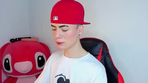 Snapshot of prince_adreww chatting on November 2025 10:19:01 PM PRINCE ADREWW - JOIN MY FAN CLUB online show from November 2025 10:19:01 PM