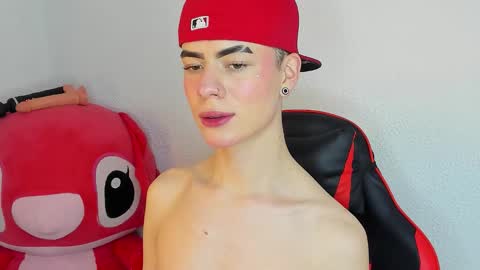 Snapshot of prince_adreww chatting on November 2025 10:31:01 PM PRINCE ADREWW - JOIN MY FAN CLUB online show from November 2025 10:31:01 PM