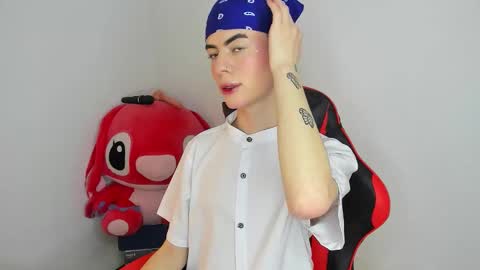 Snapshot of prince_adreww chatting on November 2025 11:40:02 PM PRINCE ADREWW - JOIN MY FAN CLUB online show from November 2025 11:40:02 PM