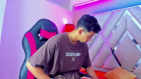 prince_arthur77 online show from November 2025 01:34:01 PM