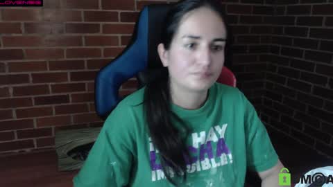 Snapshot of princesa_leia_zathur chatting on April 2026 10:12:02 PM Leia online show from April 2026 10:12:02 PM
