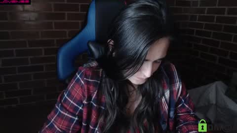 Snapshot of princesa_leia_zathur chatting on June 2026 01:32:01 AM Leia online show from June 2026 01:32:01 AM