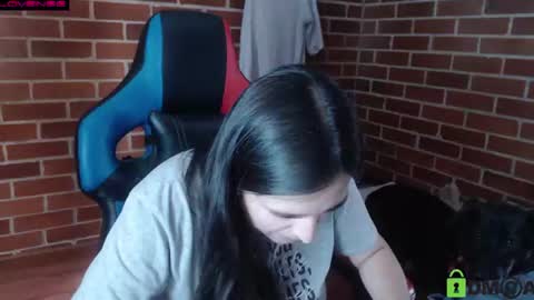 Snapshot of princesa_leia_zathur chatting on July 2026 05:37:01 PM Leia online show from July 2026 05:37:01 PM