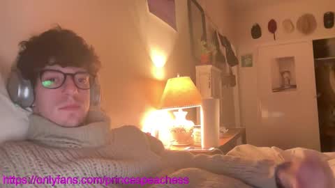 Snapshot of princespeaches chatting on February 2026 05:35:01 AM Peaches online show from February 2026 05:35:01 AM