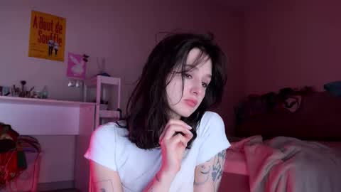 Kristina online show from December 2025 05:06:02 PM