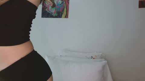 Sophie online show from November 2025 04:31:02 PM