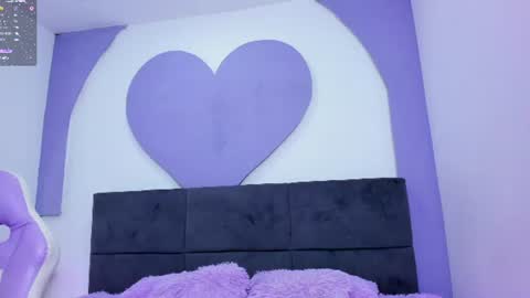 Snapshot of princess_skinny_ chatting on July 2026 02:05:17 AM Mia online show from July 2026 02:05:17 AM