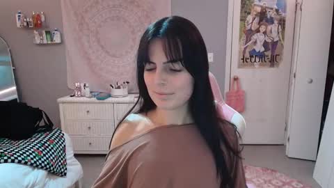 Snapshot of princesselysia99 chatting on November 2025 10:18:02 PM Princess Elysia online show from November 2025 10:18:02 PM