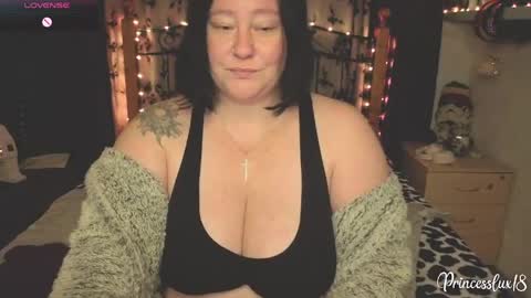 Lux Alot Luxi online show from April 2026 07:30:02 PM