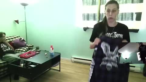 Snapshot of princesstyff chatting on September 2025 03:56:02 PM Tyff et Blast online show from September 2025 03:56:02 PM