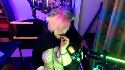 Snapshot of princetonminxxx chatting on February 2025 03:12:01 AM Princeton Minxxx 333 online show from February 2025 03:12:01 AM